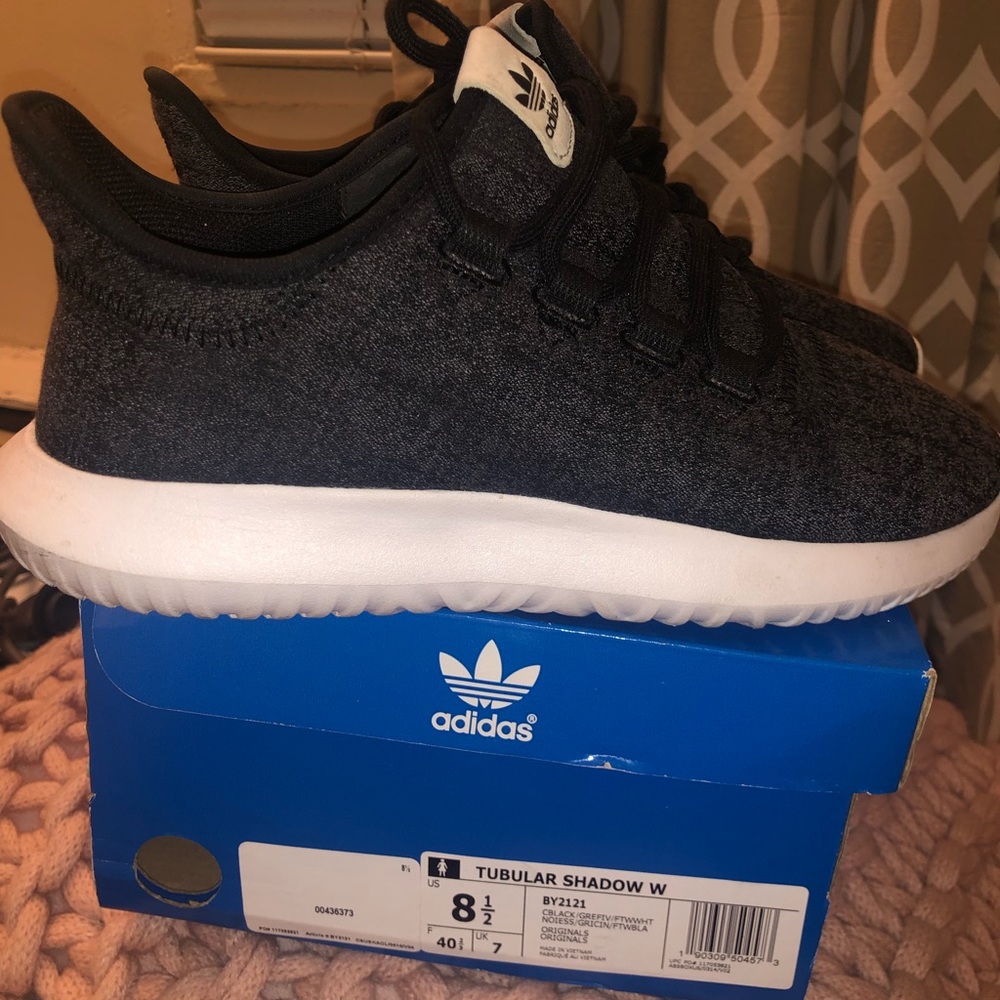 Tubular shadow Adidas